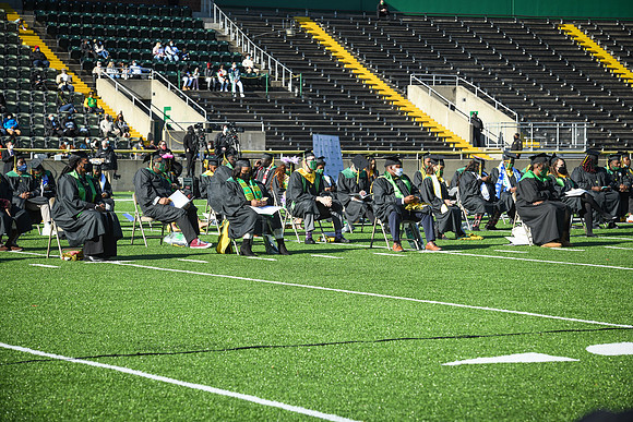 grad2020-319