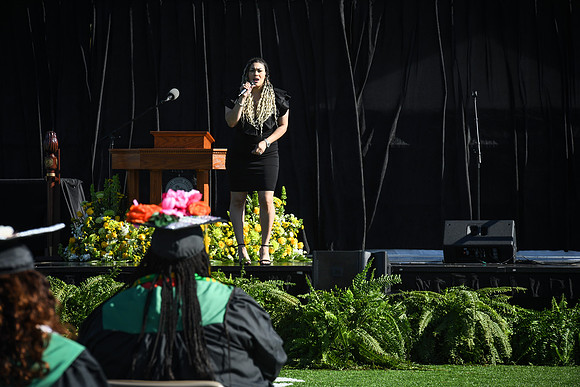 grad2020-583