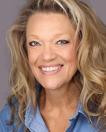 Laura Chambers-4-PRO