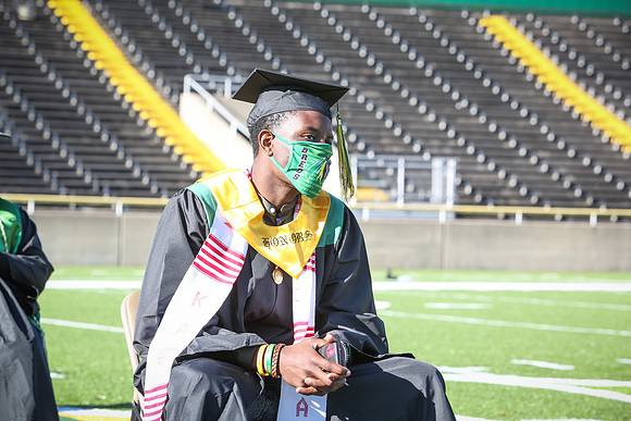 grad2020-309
