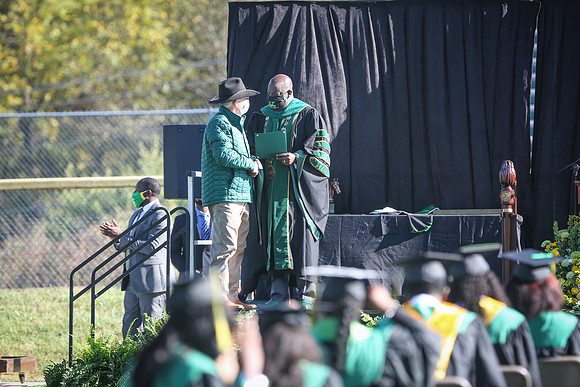 grad2020-387