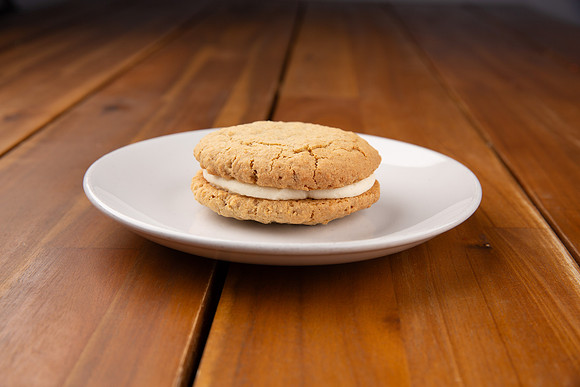 RevivalCoffeeCompany_OatmealCremePie_3