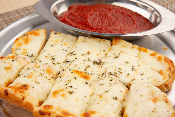 Daddios_8-inchCheeseBread_4