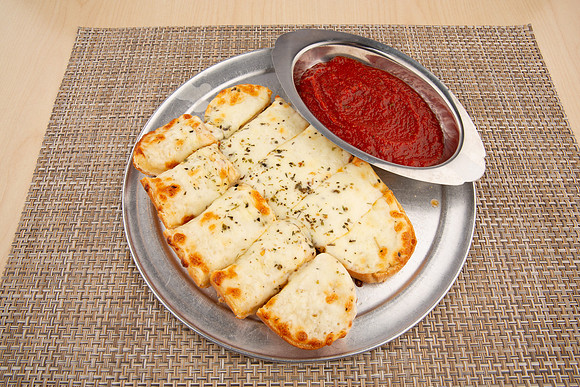 Daddios_8-inchCheeseBread_1