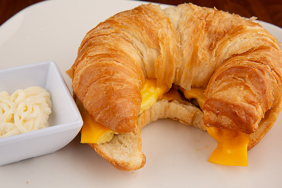 BeanCoveElizabethtown_BreakfastSandwich_2