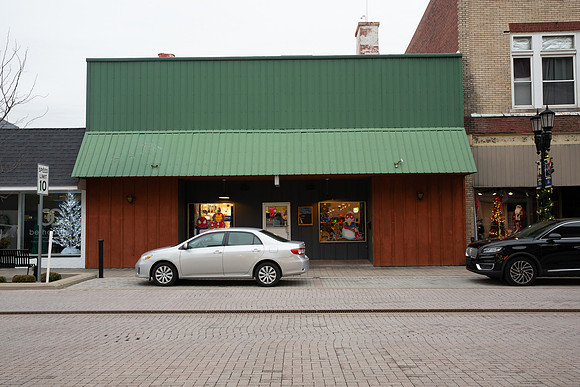 GaslightPizzaGrill_IntExtAction_56