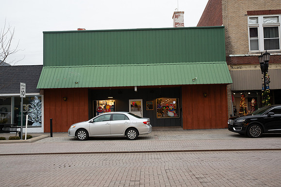 GaslightPizzaGrill_IntExtAction_53