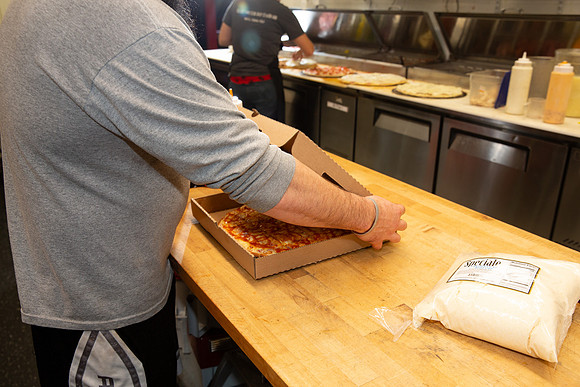 GaslightPizzaGrill_IntExtAction_87
