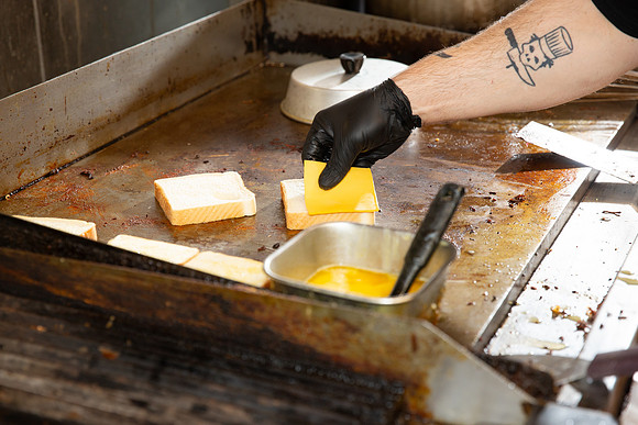 GaslightPizzaGrill_IntExtAction_105