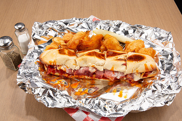 GaslightPizzaGrill_JohhnyDart_6