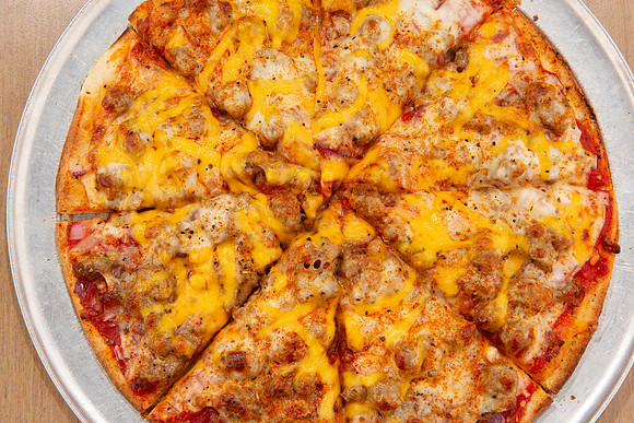 GaslightPizzaGrill_PizzaBaconCheeseburger_5