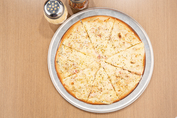 GaslightPizzaGrill_PizzaChickenCordonBleu_3