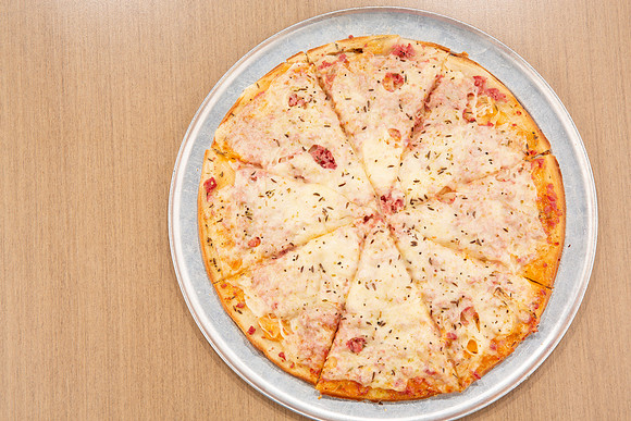 GaslightPizzaGrill_PizzaReubenPizza_3