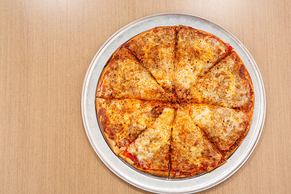 GaslightPizzaGrill_PizzaStromboli_3