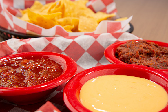 GaslightPizzaGrill_ChipsNDip_3
