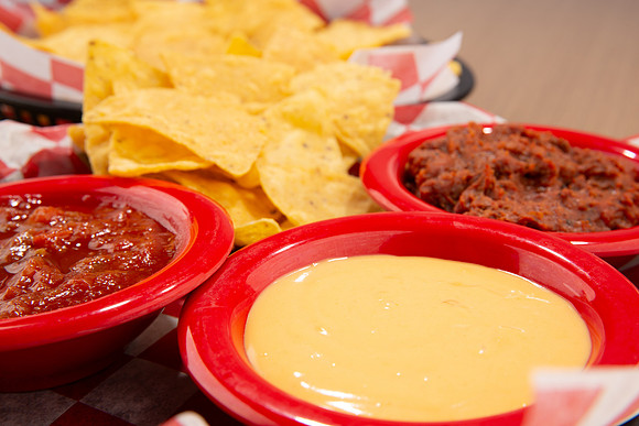 GaslightPizzaGrill_ChipsNDip_4