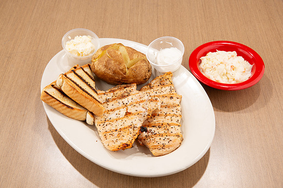 GaslightPizzaGrill_GrilledChickenBreastDinner_1