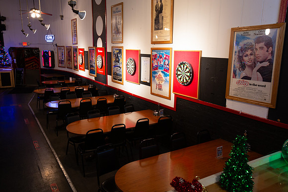 GaslightPizzaGrill_IntExtAction_2