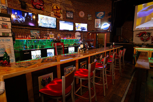 GaslightPizzaGrill_IntExtAction_23