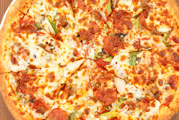 BigCityPizzaDanville_TheDeluxe_2 WEB LARGE