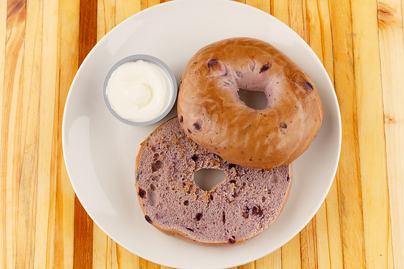 YokefellowCoffeeRoasters_BlueberryBagel_1