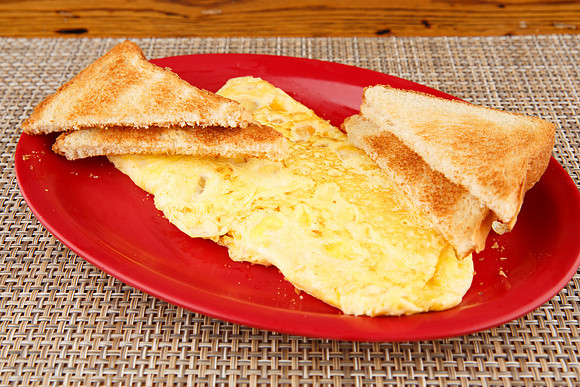 BurgerGirl_3-CheeseOmelet_1