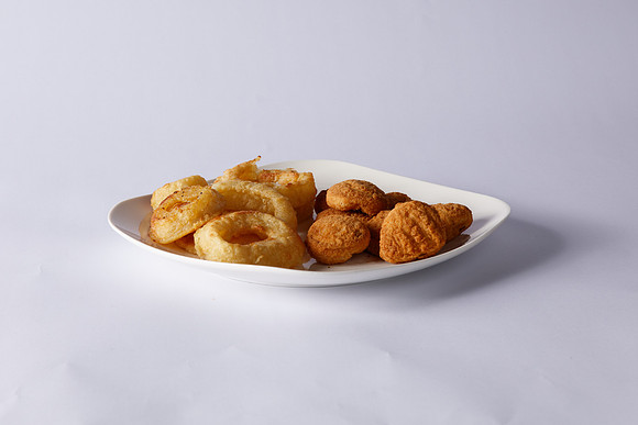 PEP_25_LocalEatsPhotography_BeanCove_ChickenNuggetMeal_01