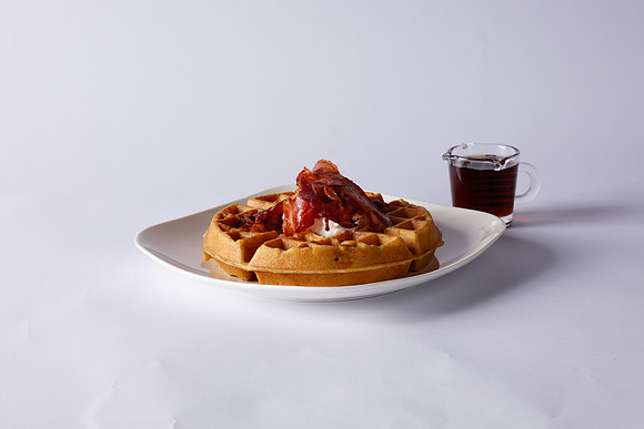 PEP_25_LocalEatsPhotography_BeanCove_CovesBaconWaffle_01