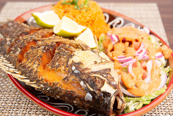 TaqueroMucho_Seafood_MojarraFrita_4