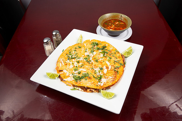 LosCabosMexicanGrill_Quesadillas_Birria Pizza_01