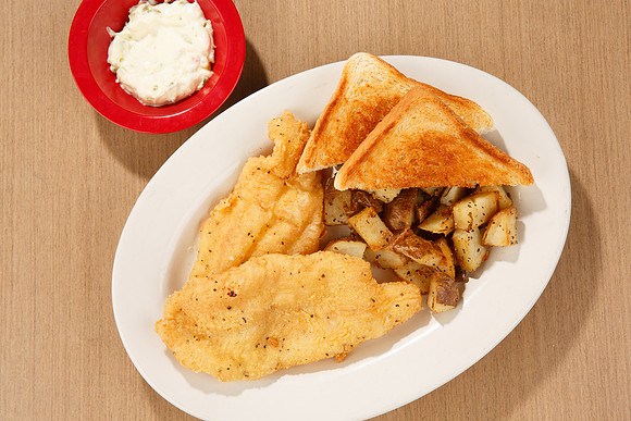 GaslightPizzaGrill_FishPlatter_3-2026Aug
