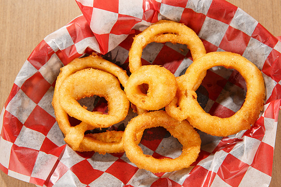GaslightPizzaGrill_OnionRings_10-2026Aug