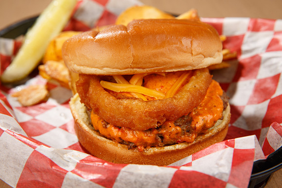 GaslightPizzaGrill_PimentoBurger_1-2026Aug