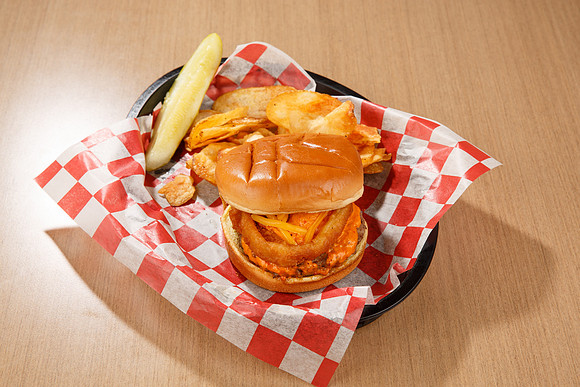 GaslightPizzaGrill_PimentoBurger_2-2026Aug