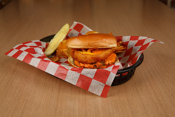 GaslightPizzaGrill_PimentoBurger_3-2026Aug