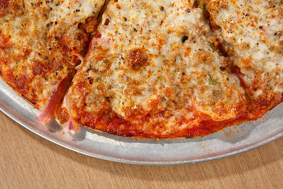 GaslightPizzaGrill_PizzaCauliflowerCrust_6-2026Aug