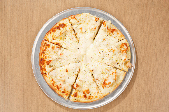 GaslightPizzaGrill_PizzaChickenAlfredo_4-2026Aug