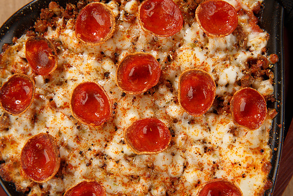 GaslightPizzaGrill_SkilletPizzaBowlsTheMeat_4-2026Aug