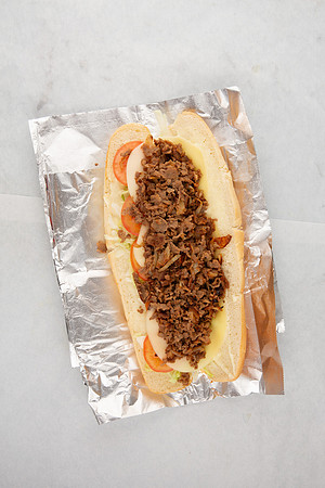 LouisvillePizzaKing_Cheesesteak_1