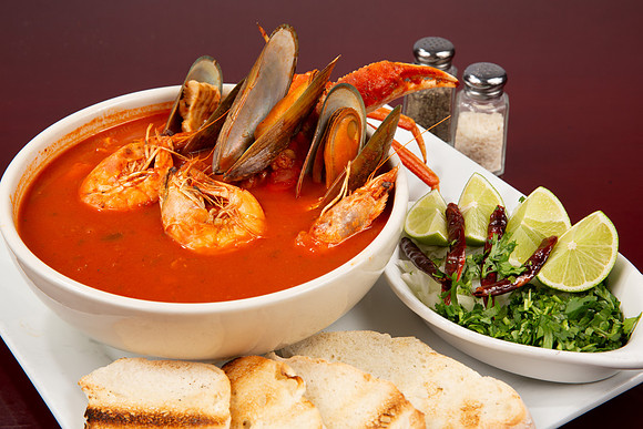 LosCabosMexicanGrill_Seafood_SevenSeasSoup_02