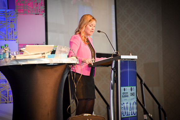 2017MAC-562