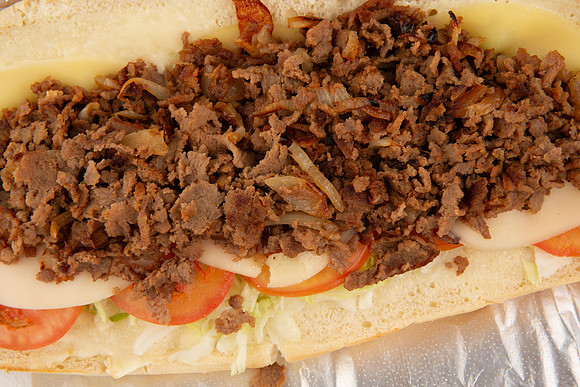 LouisvillePizzaKing_Cheesesteak_3