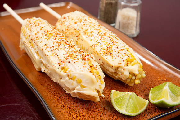 LosCabosMexicanGrill_Appetizers_Elotes_02