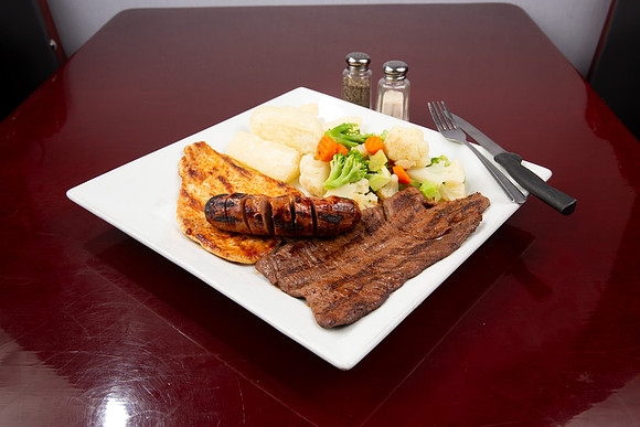 LosCabosMexicanGrill_Steak_LatinaGrill_01