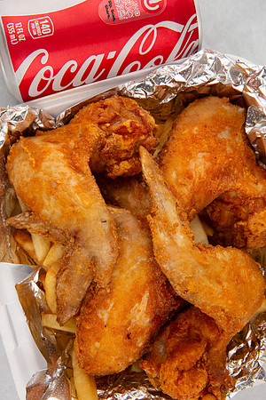 LouisvillePizzaKing_4Wings_2