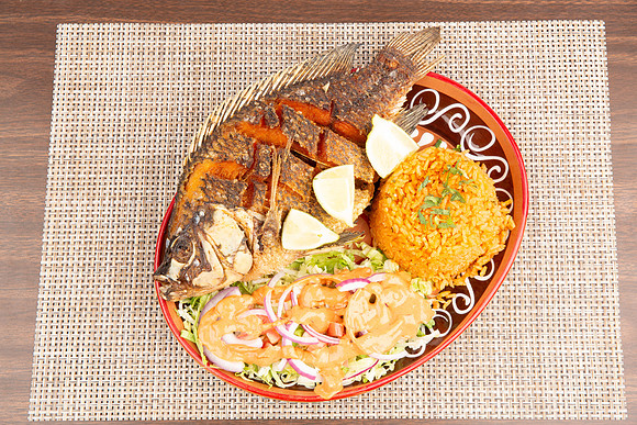 TaqueroMucho_Seafood_MojarraFrita_7