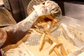 IndisChicken_Action_Breading_18
