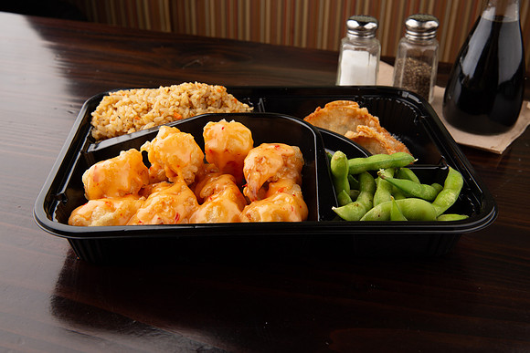 BentoAsianKitchenSushi_BangBangShrimpBentoBox_3