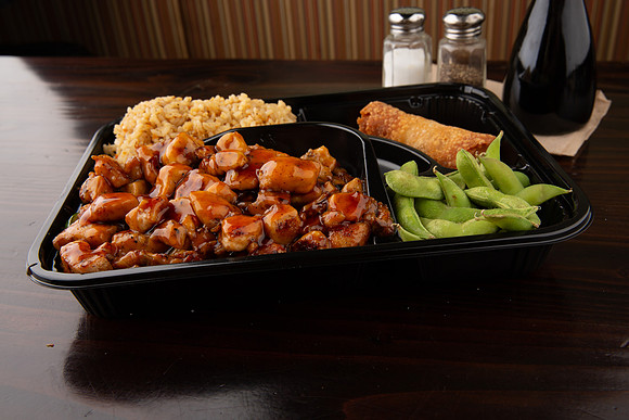 BentoAsianKitchenSushi_ChickenBentoBox_4