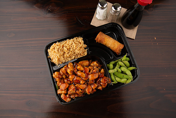 BentoAsianKitchenSushi_ChickenBentoBox_3